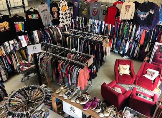hungary/budapest/shop/royal-budapest-vintage-shop