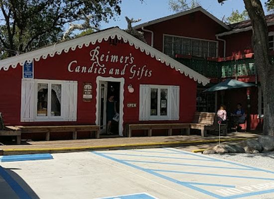 california/sequoia-national-park/shop/reimers-candies-gifts