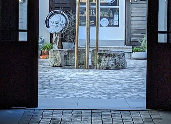 slovenia/lower-carniola/shop/parada-lifestyle-shop