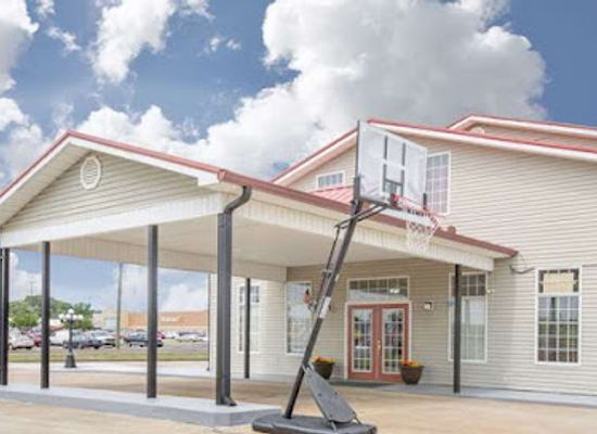 alabama/talladega-national-forest/shop/super-8-by-wyndham-talladega-al