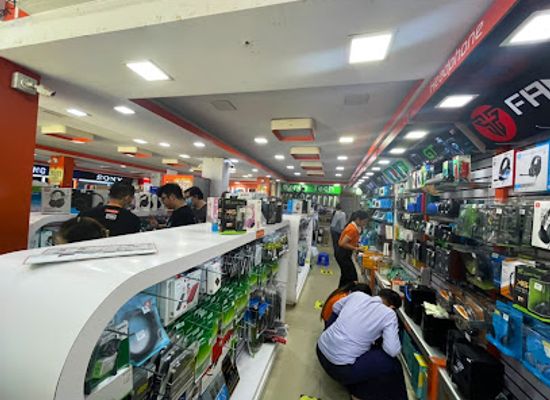 myanmar-burma/yangon/bahan/shop/unique-u-chit-maung