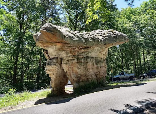 alabama/little-river-canyon/shop/mushroom-rock
