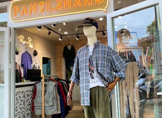 vietnam/dalat/shop/shop-do-si-pansi-2hand-secondhand-vintage-retro-clothing