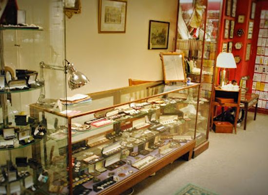 united-kingdom/bath/attraction/bartlett-street-antiques-centre