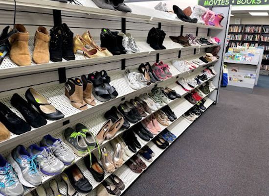 alabama/lake-guntersville/shop/home-place-thrift-store