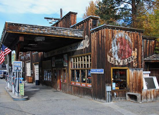washington/the-methow-valley/shop/winthrop-store