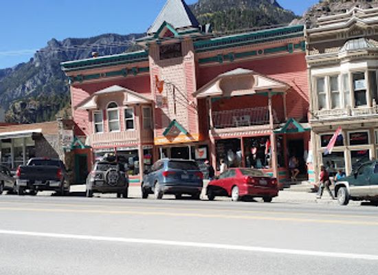 colorado/ouray/shop/chipeta-emporium