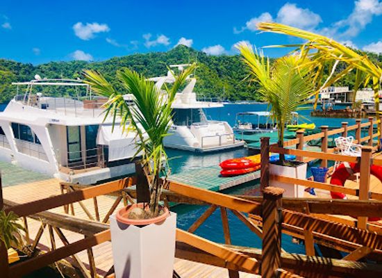 palau/northern-lagoon/shop/marina-cafe-vita
