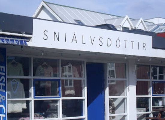 faroe-islands/streymoy-island/shop/snialvsdottir