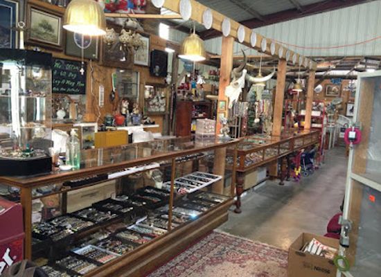 texas/edwards-plateau/shop/aba-american-british-antiques