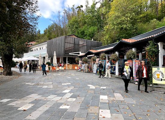 slovenia/postojna/shop/postojna-cave-tiimncket-store