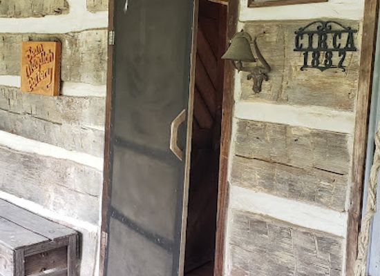 ohio/hocking-hills/shop/hocking-house-fine-craft-gallery-art-gardens