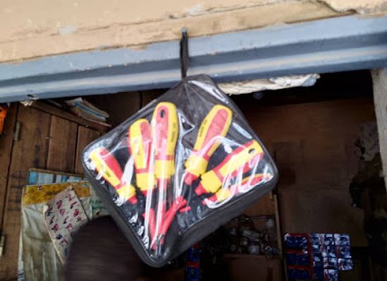 cameroon/north-region/shop/boutique-dan-yaro-boulons-vis-cles-meches-a-beton