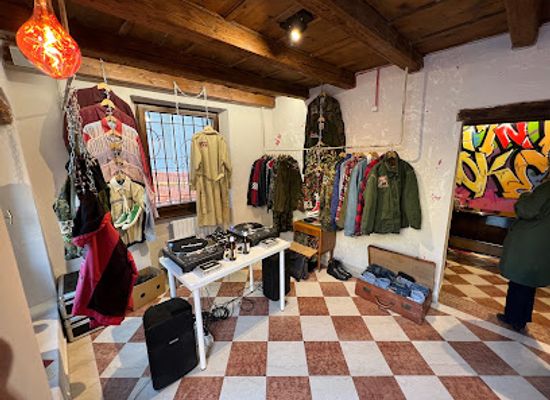 italy/verona/veronetta/shop/k1nd-of-broken-cup