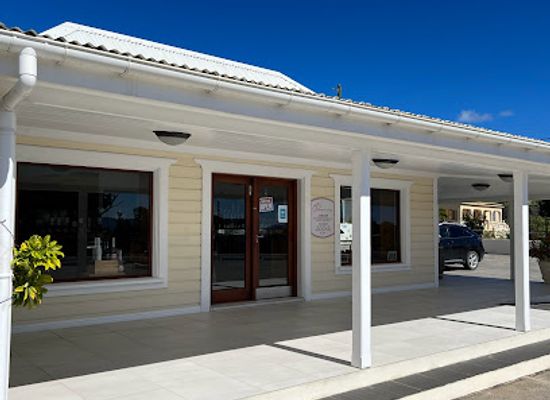 anguilla/blowing-point-village/shop/les-grands-vins-de-france-wine-shop