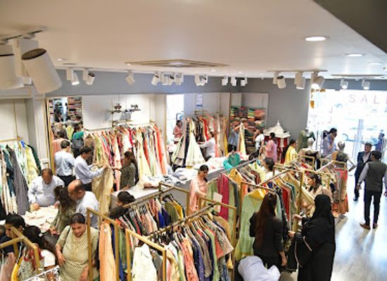 india/mumbai/shop/kalki-flagship-store-santacruz