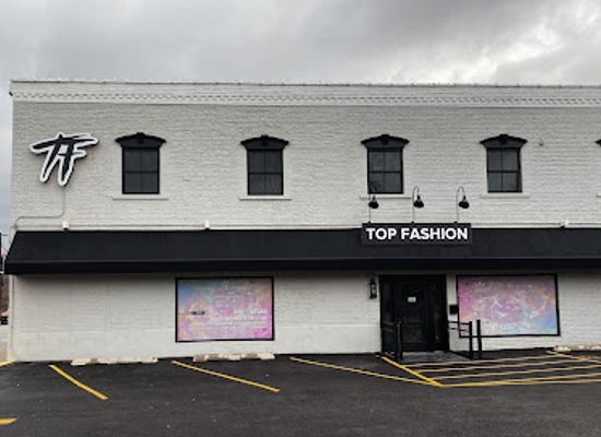 illinois/naperville/shop/top-fashion