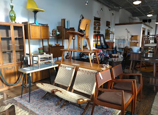 iowa/waterloo/shop/epic-finds
