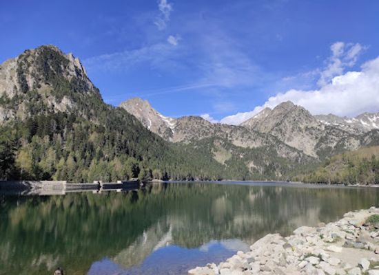 spain/catalonia/shop/dam-of-sant-maurici
