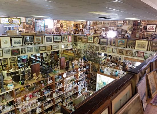 wisconsin/eau-claire/shop/antique-emporium