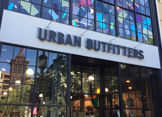 california/glendale/shop/urban-outfitters