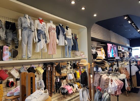 israel/tel-aviv/old-tel-aviv-port/shop/tvnti-pvr-sbn