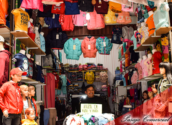 bolivia/sucre/historic-center/shop/pasaje-comercial-sucre