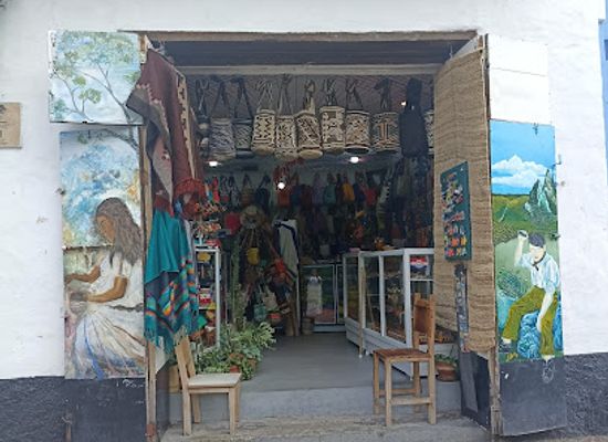 colombia/bogota/la-candelaria/shop/artesanias-kankiwas