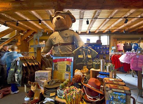 montana/yellowstone-national-park/shop/old-faithful-general-store