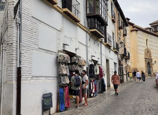 spain/granada/albaicin/shop/capricho-granadino