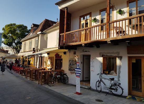 croatia/zagreb/tkalciceva-street/shop/small-antique-shop-saraden
