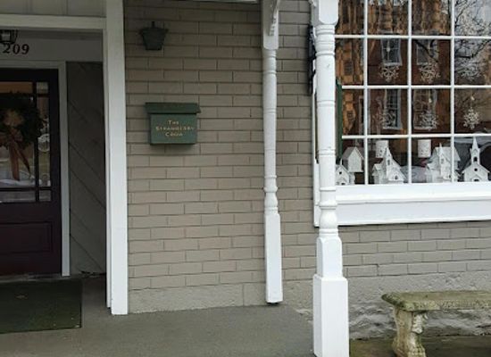 pennsylvania/laurel-highlands/shop/the-strawberry-crow