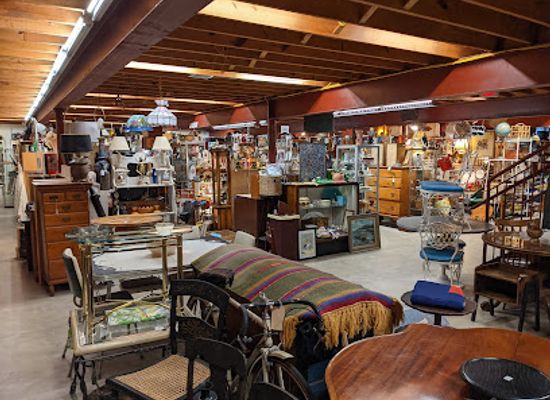 rhode-island/pawtucket/shop/rhode-island-antiques-mall