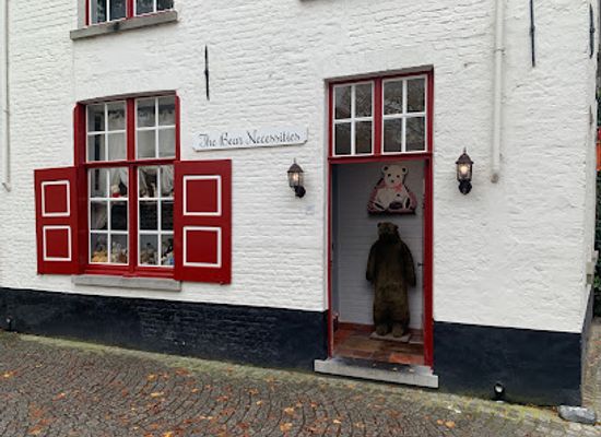 belgium/bruges/minnewater/shop/the-bear-necessities