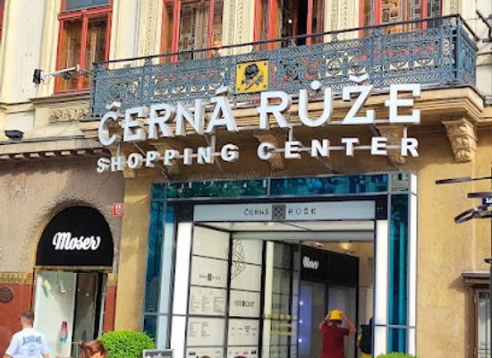 czechia/prague/stare-mesto/shop/shopping-centrum-cerna-ruze