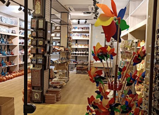turkiye/cappadocia/avanos/shop/ada-seramik-ve-hediyelik