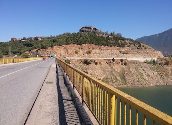 albania/kukes-region/shop/ura-e-drinit-te-zi