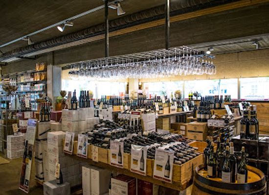 denmark/herning/shop/uhrskov-vinhandel