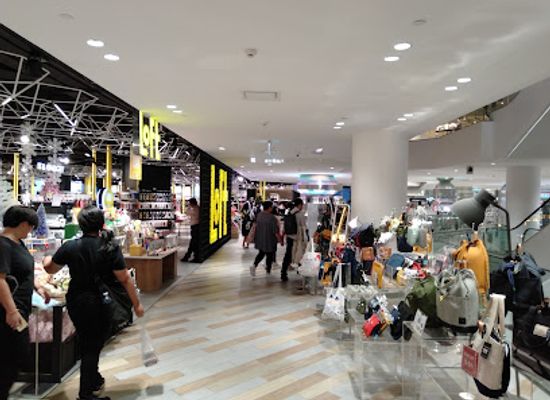 thailand/phi-pan-nam-range/shop/siam-center