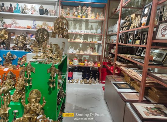india/mumbai/shop/the-bombay-store-juhu-vile-parle-mumbai