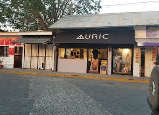 nicaragua/san-juan-del-sur/shop/auric-surf