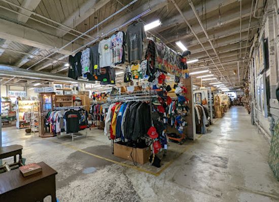 wisconsin/southeast-wisconsin/shop/antiques-on-pierce