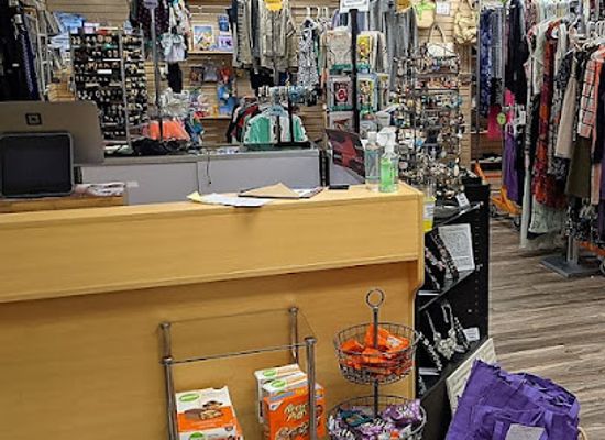 massachusetts/quincy/shop/the-bureau-drawer-thrift-shop