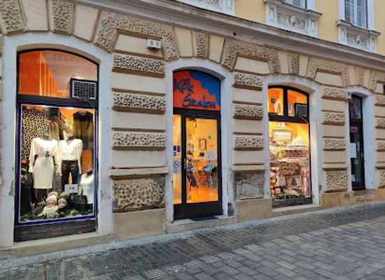 hungary/eger/shop/kek-szalon