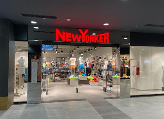 croatia/makarska/shop/new-yorker
