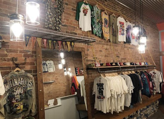 indiana/evansville/shop/philthy-vintage-clothing