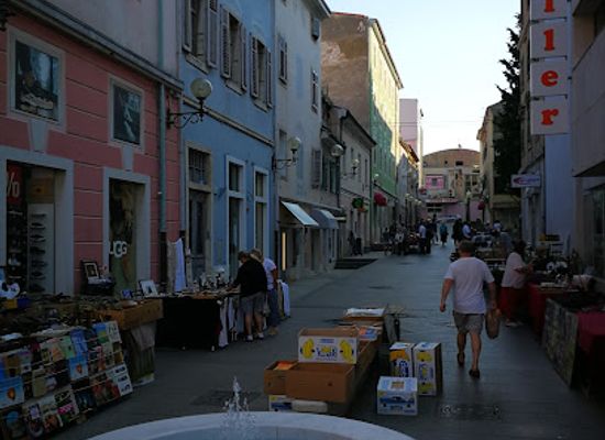 croatia/pula/shop/muller