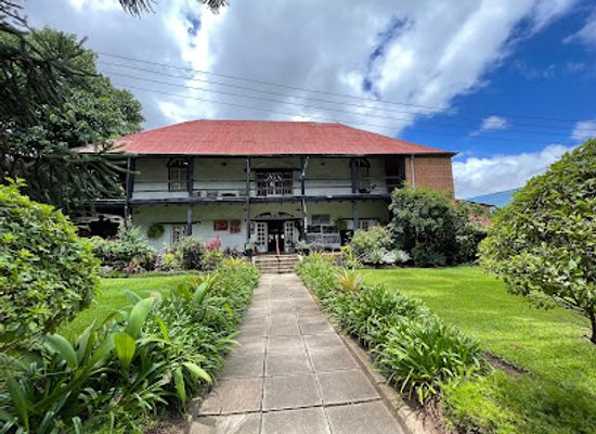 malawi/shire-valley/shop/la-caverna