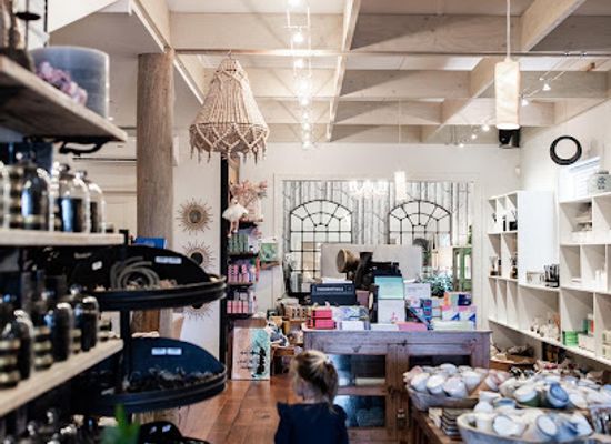 australia/jervis-bay/shop/few-and-far-showroom