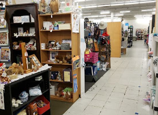 indiana/anderson/shop/emporium-1101-anderson